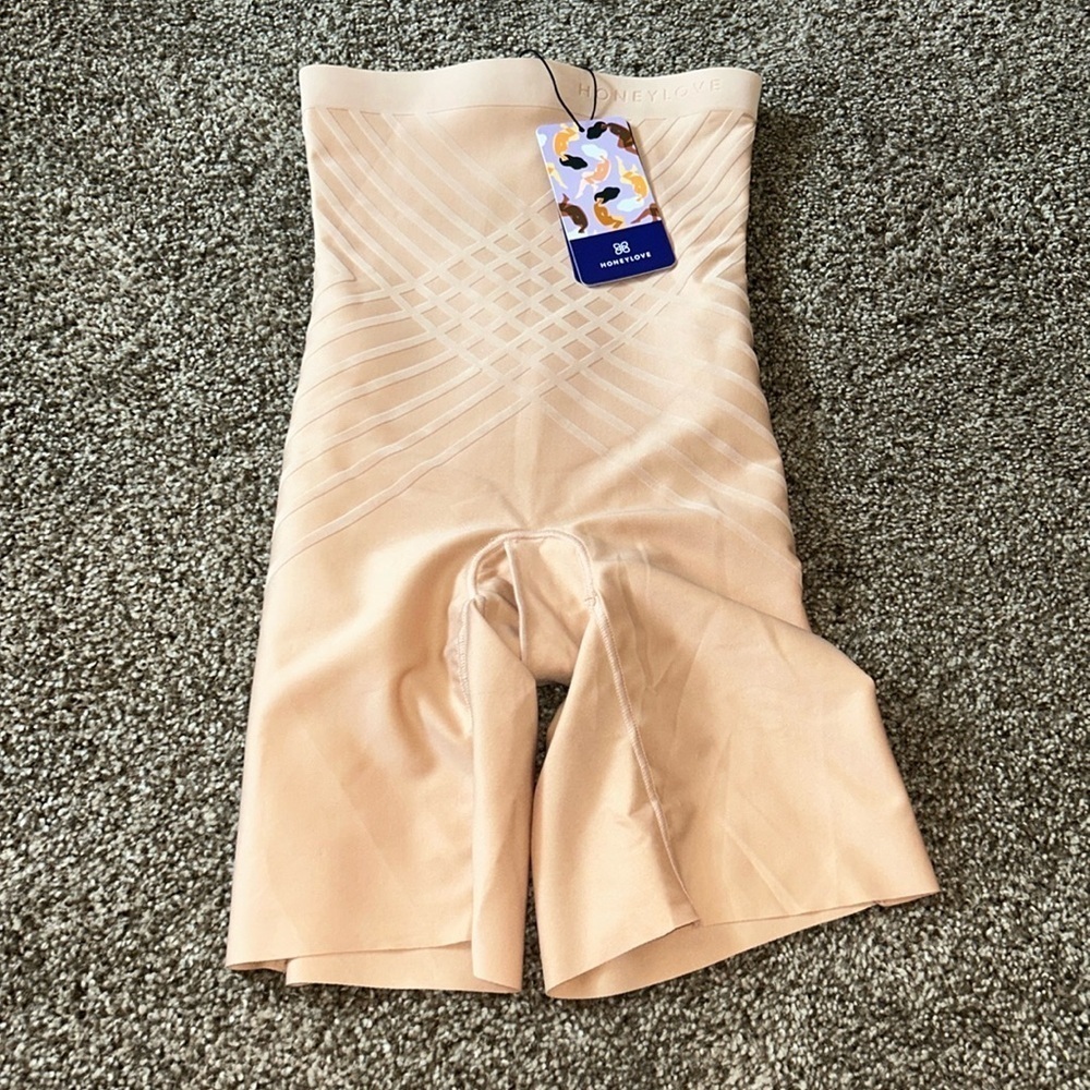 NWT Honeylove high waisted body sculpting shorts